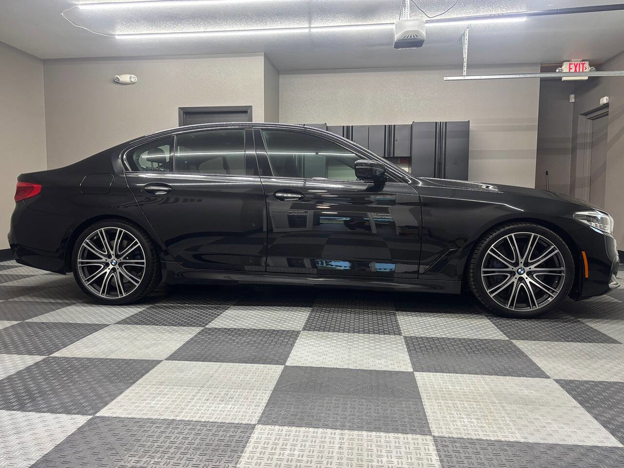 Used 2017 BMW 540i RWD image 6