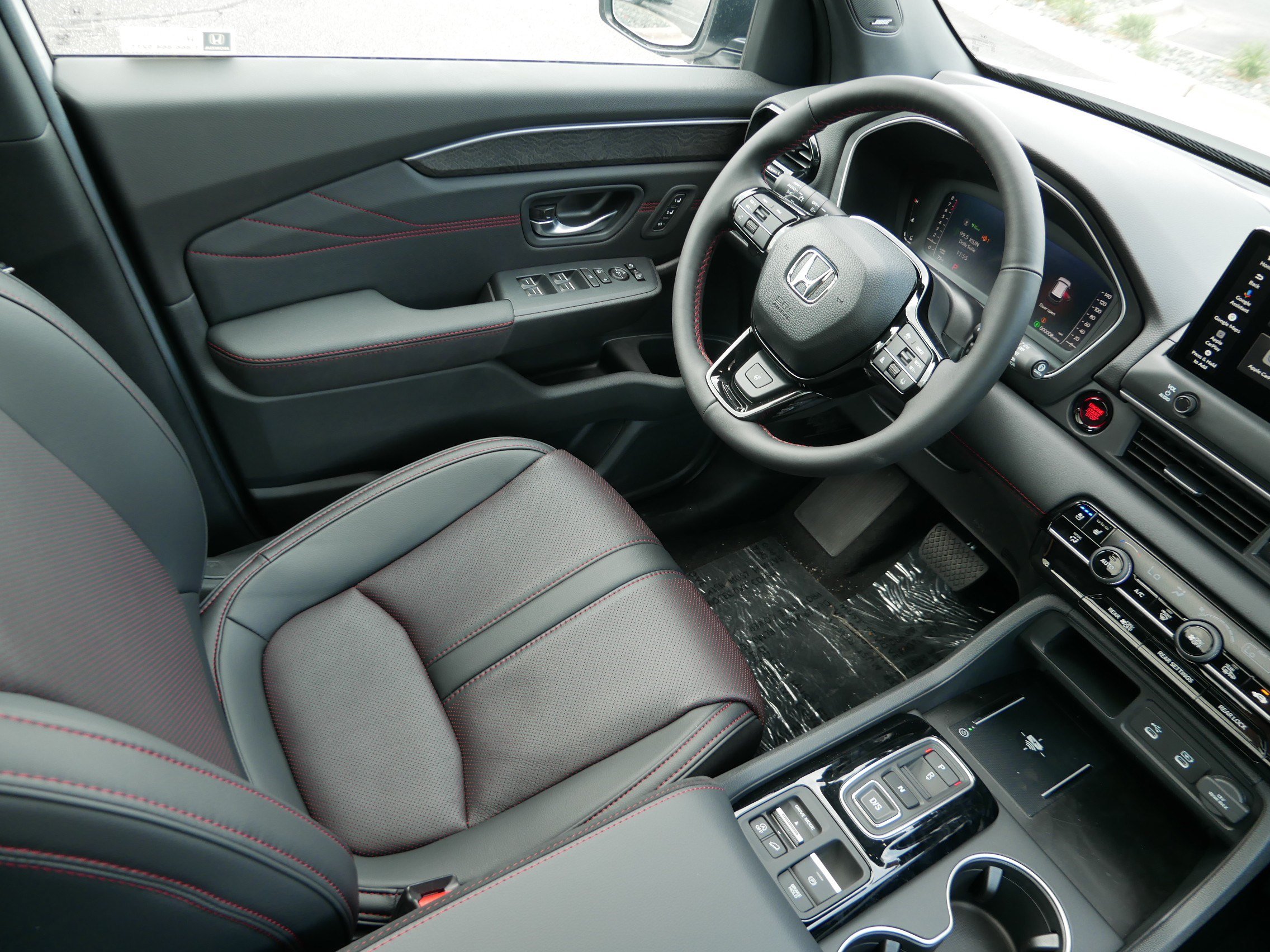 New 2026 Honda Pilot Black Edition image 9