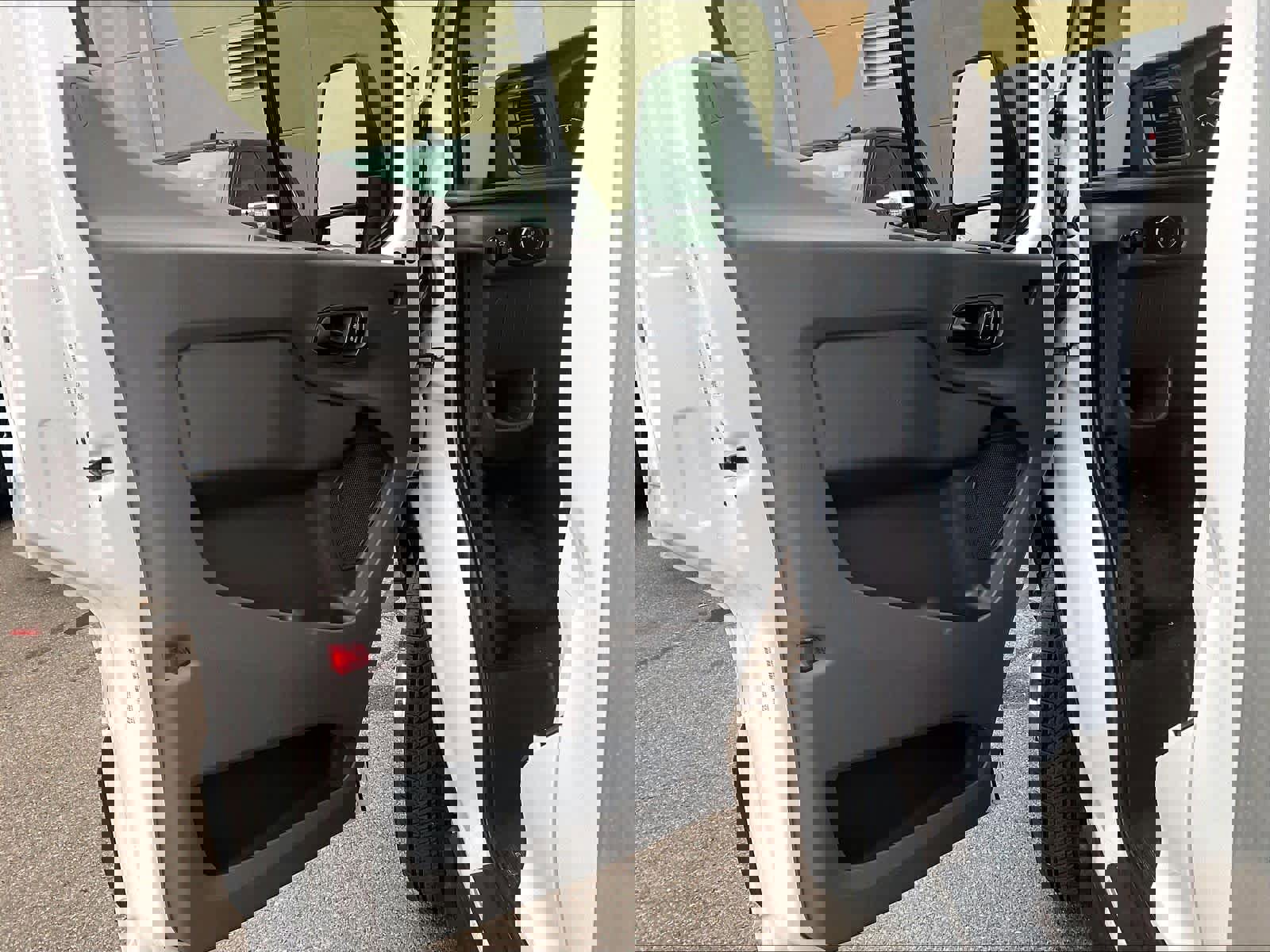 Used 2022 Ford Transit 350 DRW image 9