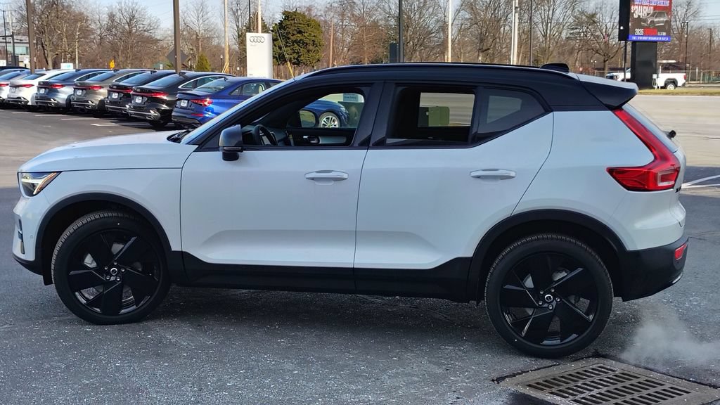 New 2026 Volvo XC40 B5 Ultra w/ Climate Package image 5
