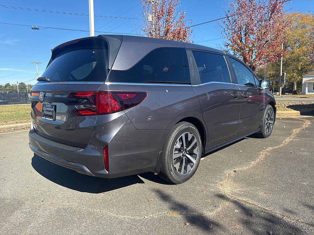 New 2026 Honda Odyssey EX-L image 3