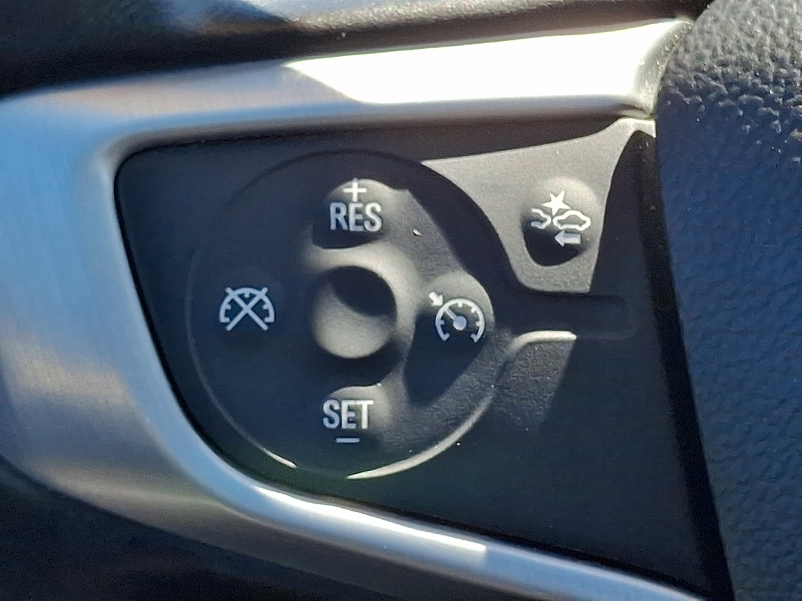 Used 2020 GMC Terrain SLE w/ Driver Convenience Package image 22