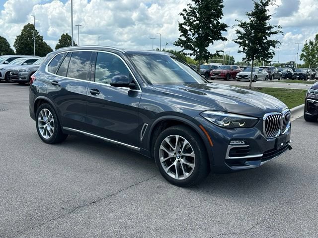 Used 2020 BMW X5 xDrive40i w/ Premium Package AWD/4WD image 2