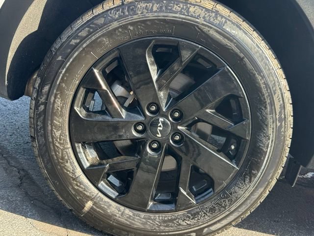 Used 2023 Kia Sorento S w/ Panoramic Sunroof Package AWD/4WD image 10
