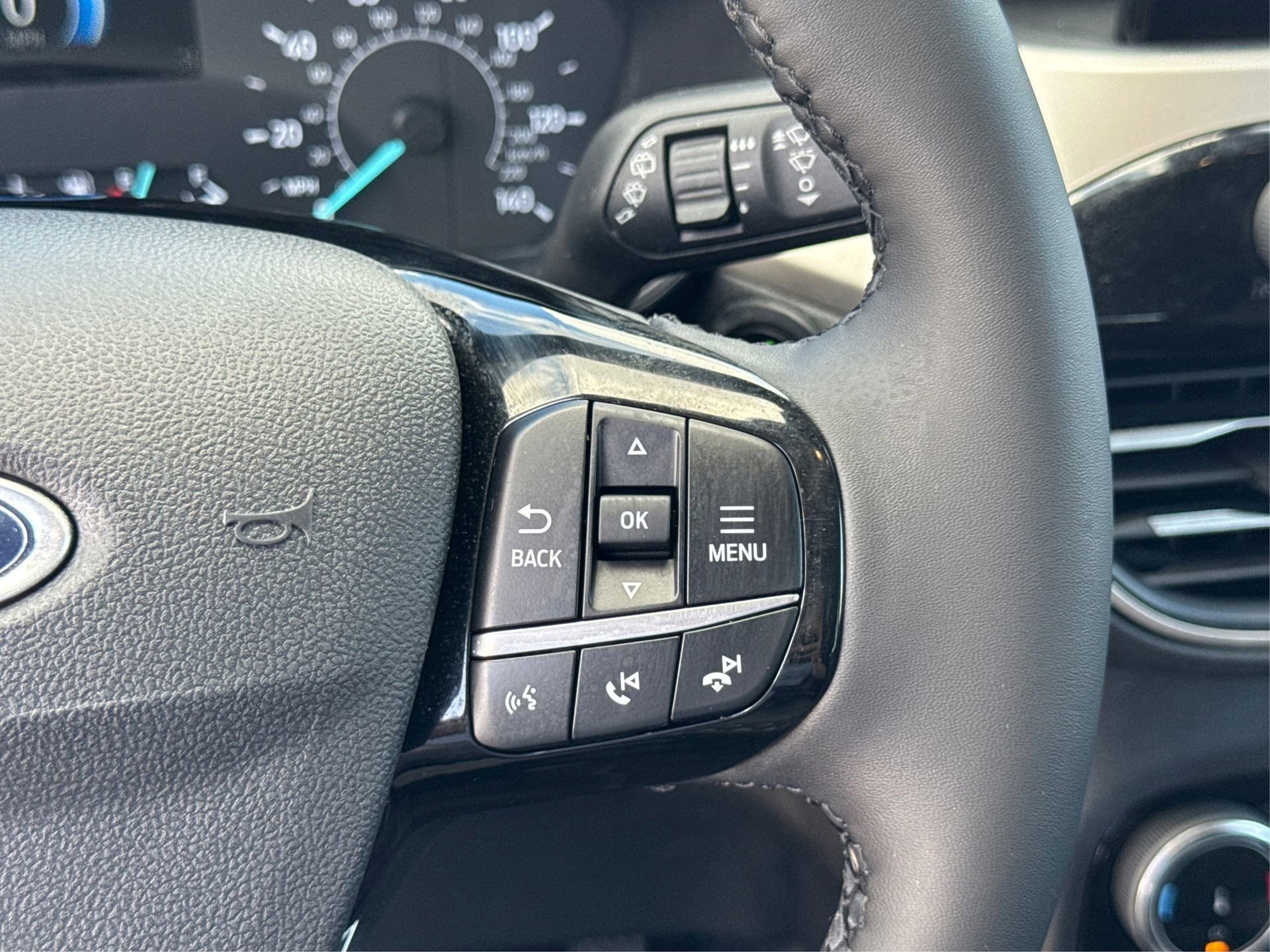 Used 2022 Ford Escape SE w/ Convenience Package image 33