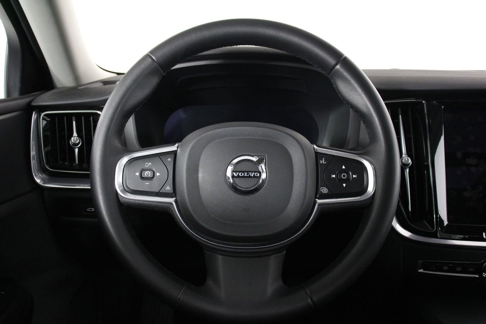 Certified 2023 Volvo S60 B5 Core w/ Climate Package image 8