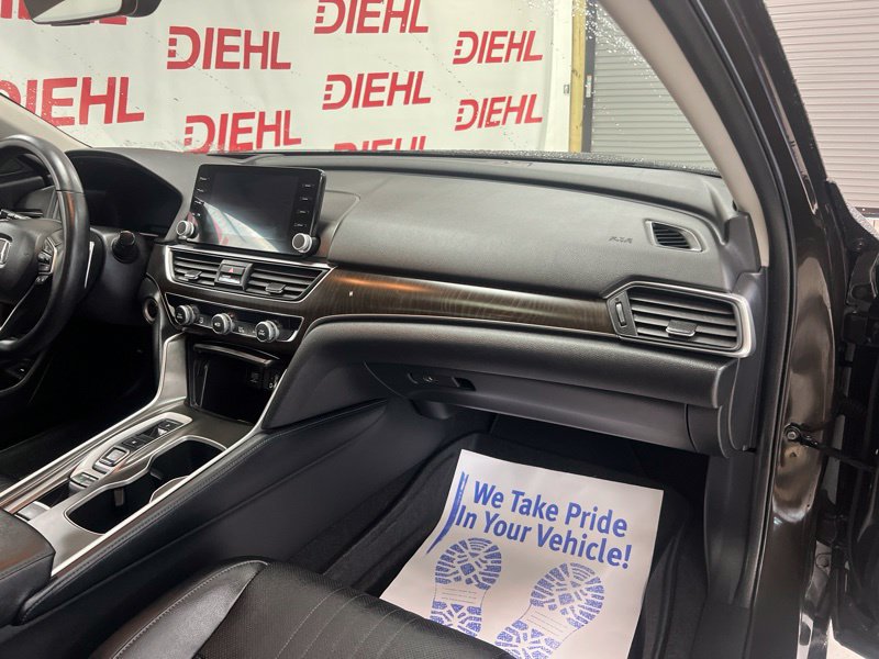 Used 2018 Honda Accord Touring image 13