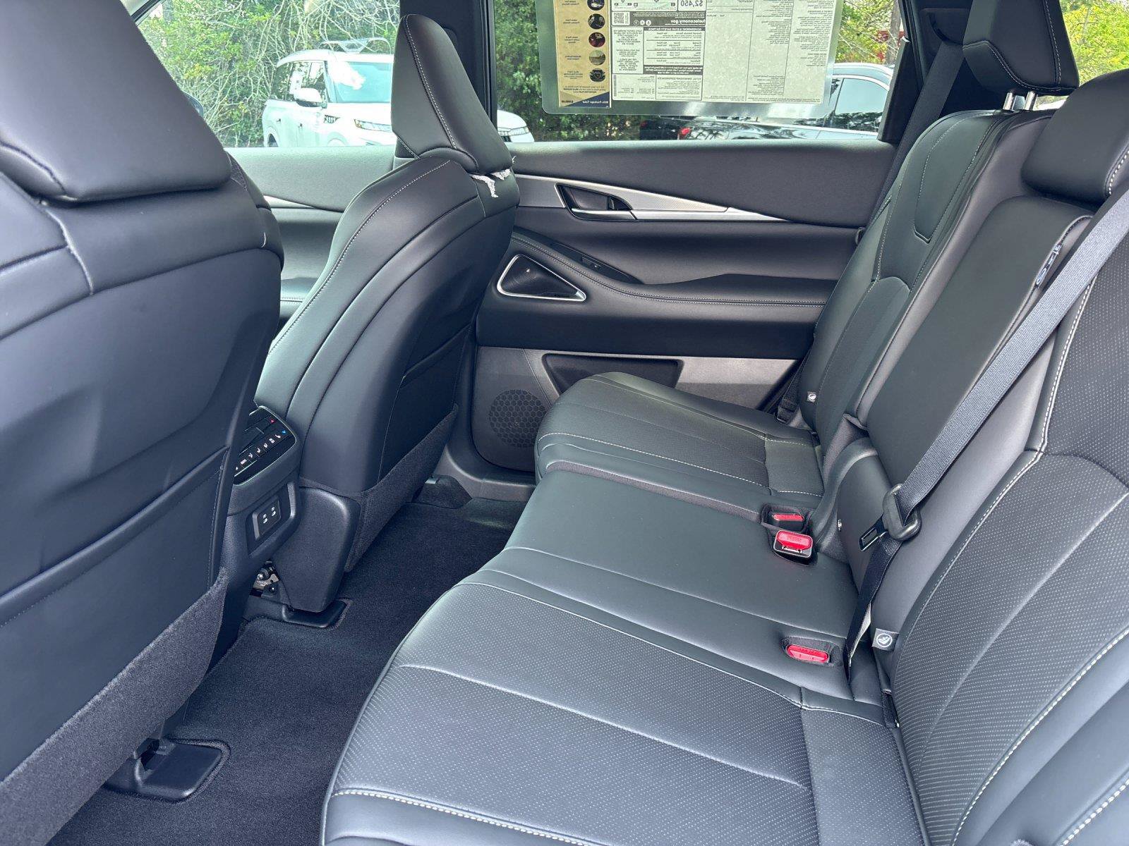 New 2027 INFINITI QX60 Luxe w/ Cargo Package FWD image 33