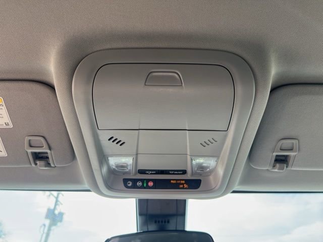 Used 2024 Chevrolet Equinox LT FWD image 17