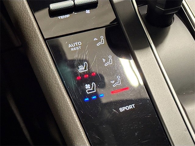 Used 2025 Porsche Macan image 21