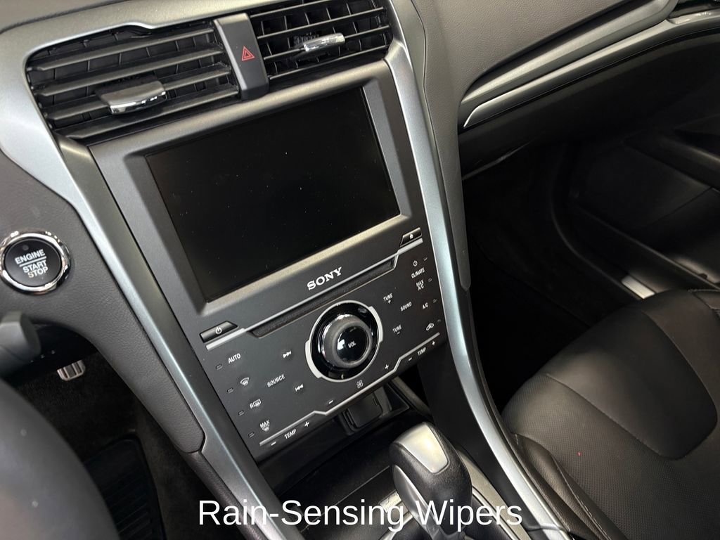 Used 2015 Ford Fusion Titanium FWD image 19