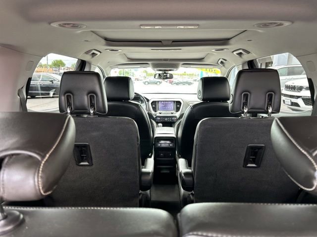 Used 2019 GMC Acadia SLT w/ Black Edition FWD image 8