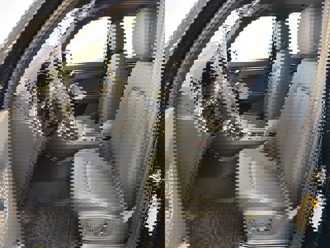 New 2025 Audi Q3 2.0T Premium image 14