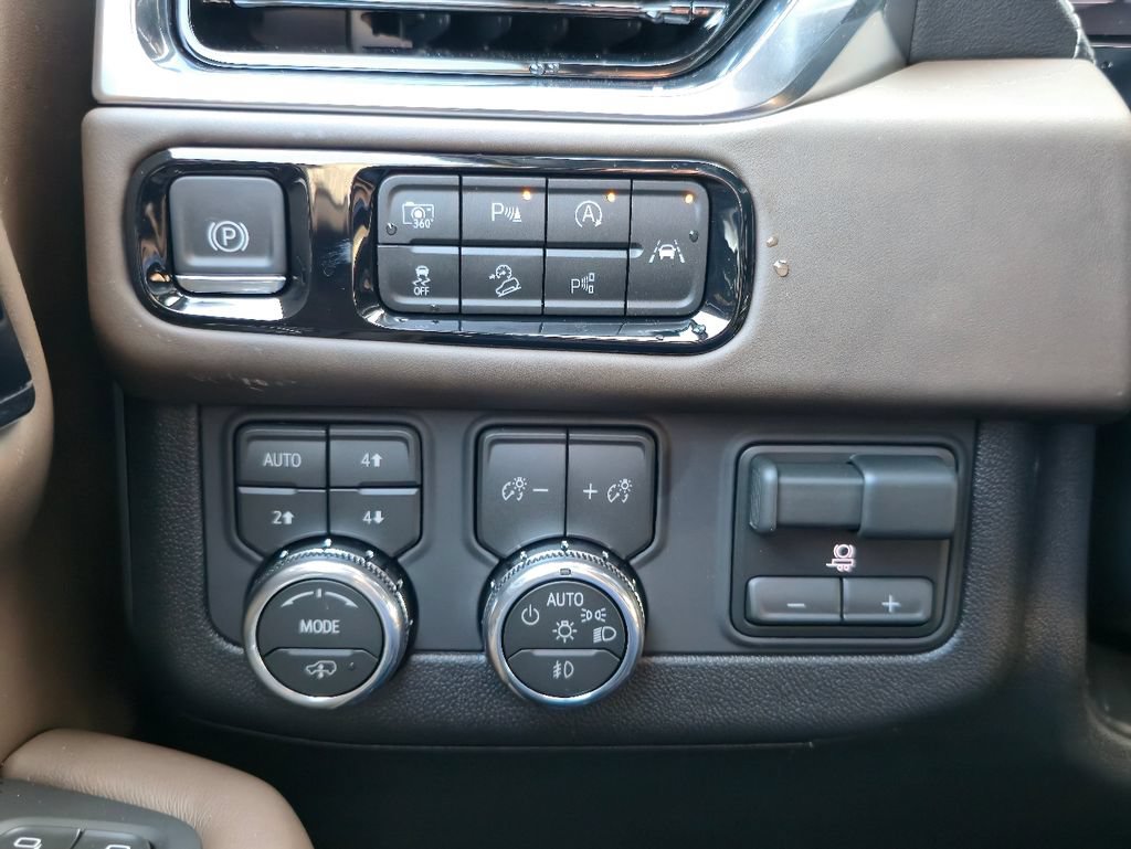 New 2026 GMC Yukon XL Denali Ultimate AWD/4WD image 18