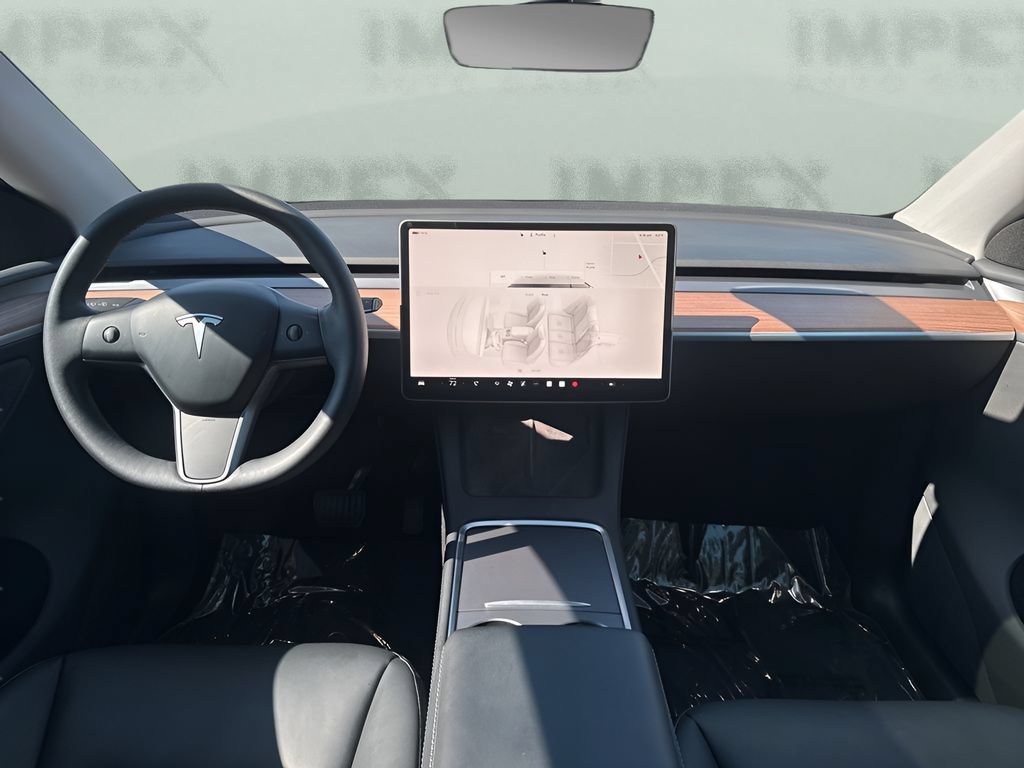 Used 2025 Tesla Model Y Long Range RWD image 14