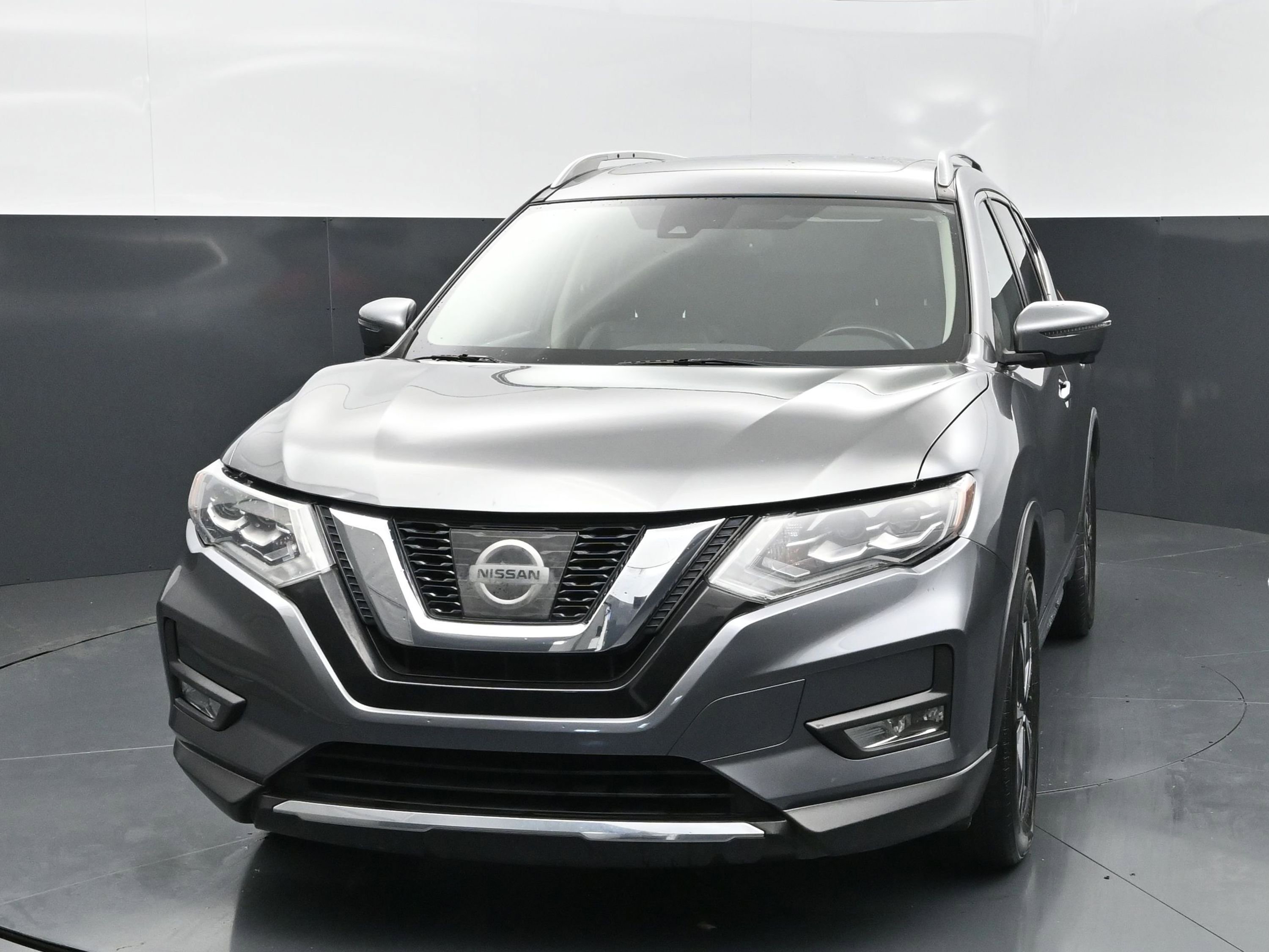 Used 2017 Nissan Rogue SL w/ SL Premium Package FWD image 8