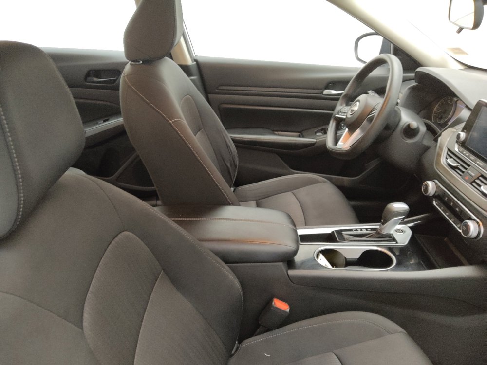 Used 2024 Nissan Altima 2.5 SV image 21