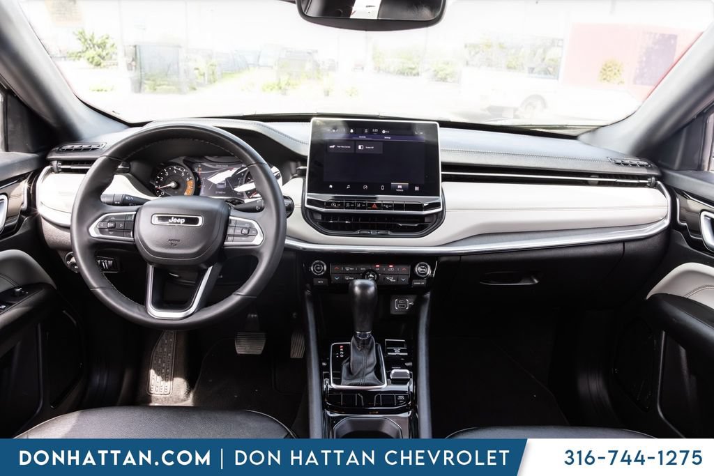 Used 2024 Jeep Compass Limited AWD/4WD image 4