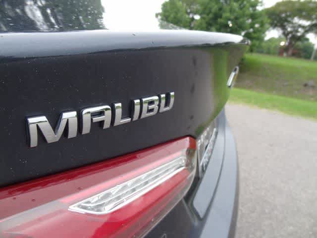 Used 2019 Chevrolet Malibu LT w/ Leather Package FWD image 33