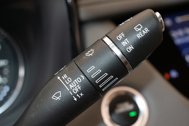 Used 2020 Cadillac XT5 Premium Luxury AWD/4WD image 27