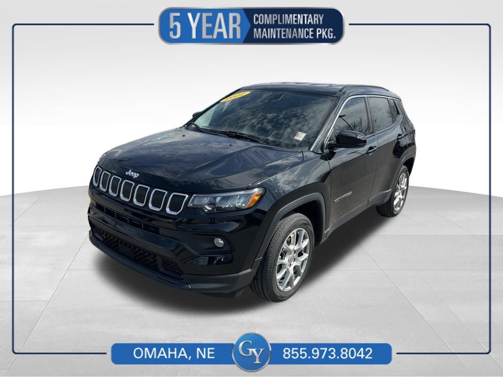 Used 2022 Jeep Compass Latitude AWD/4WD image 1