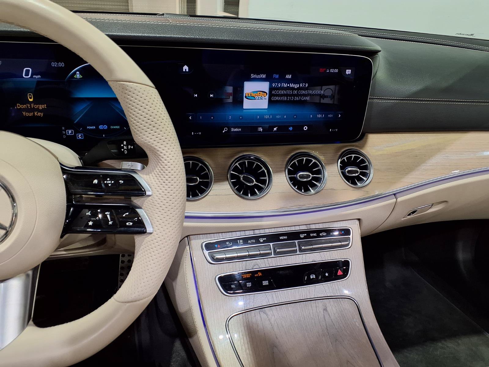 Used 2022 Mercedes-Benz E 450 4MATIC Cabriolet image 10