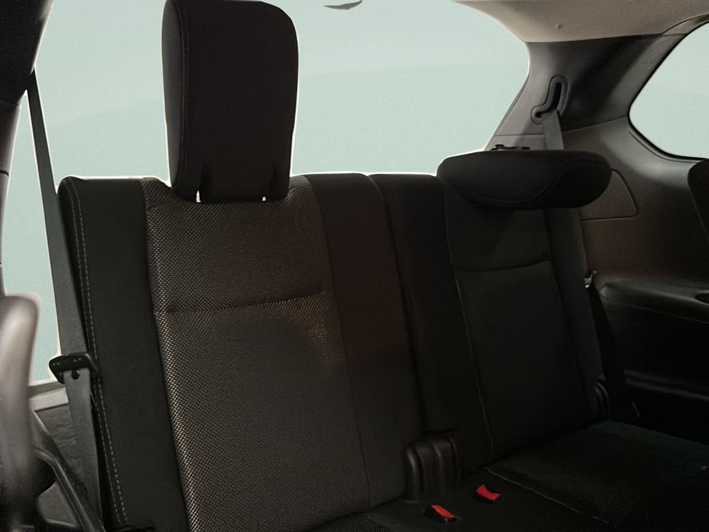 Used 2018 Nissan Pathfinder SV AWD/4WD image 20