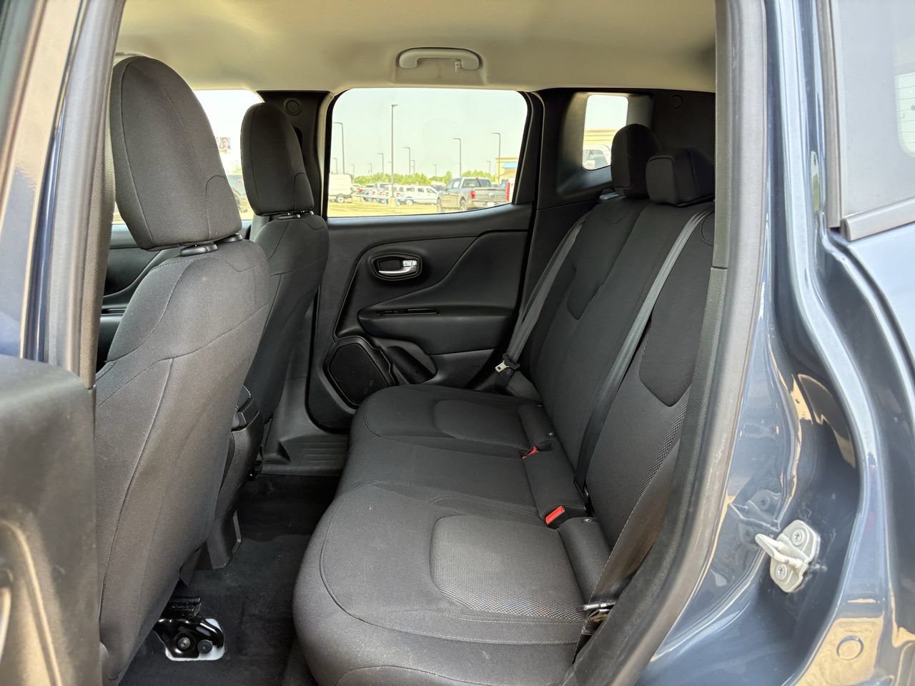 Used 2023 Jeep Renegade Latitude AWD/4WD image 27