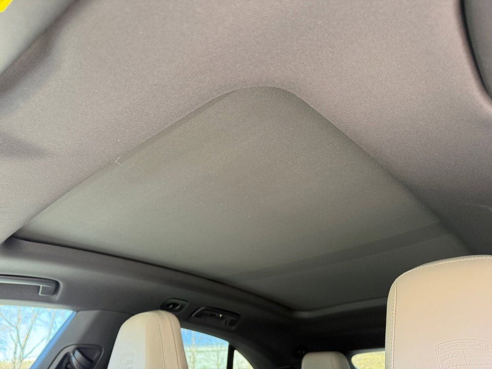 Certified 2025 Porsche Macan Electric image 19