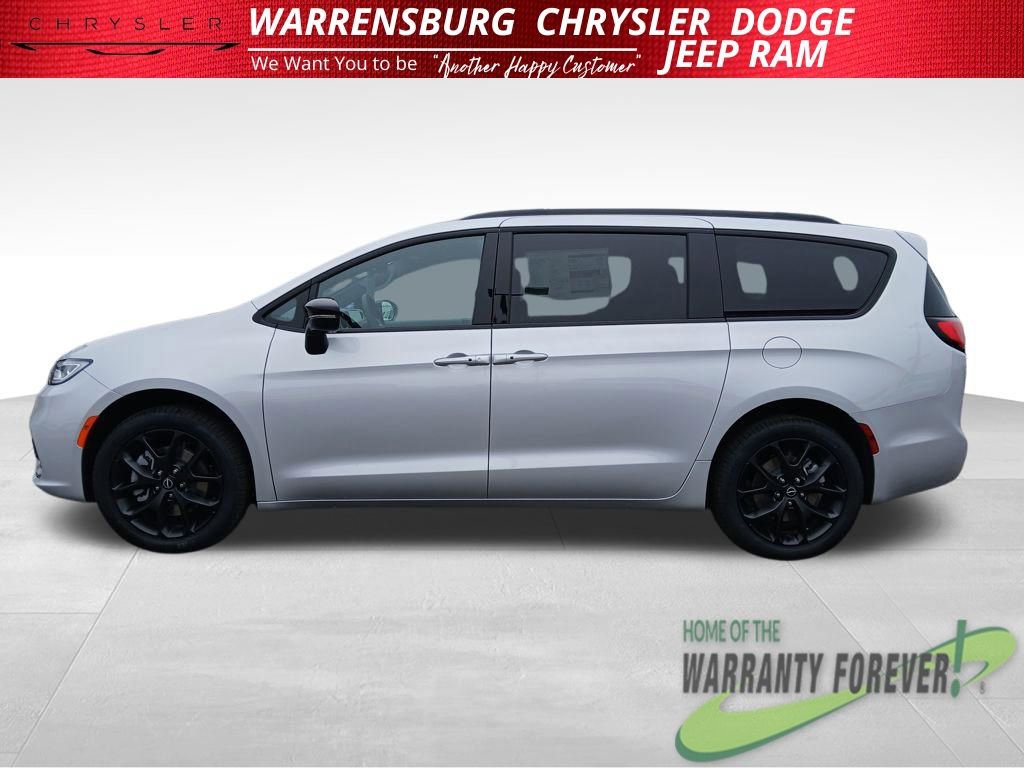 New 2026 Chrysler Pacifica Select AWD/4WD image 7