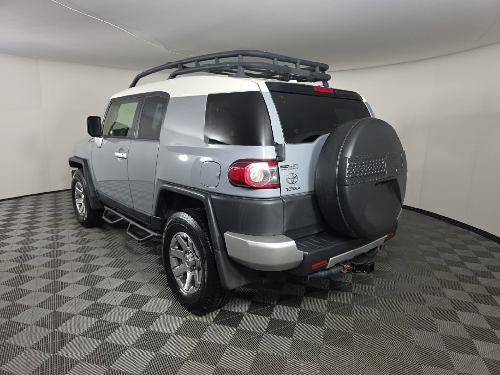 Used 2014 Toyota FJ Cruiser 4WD w/ Convenience Package image 3