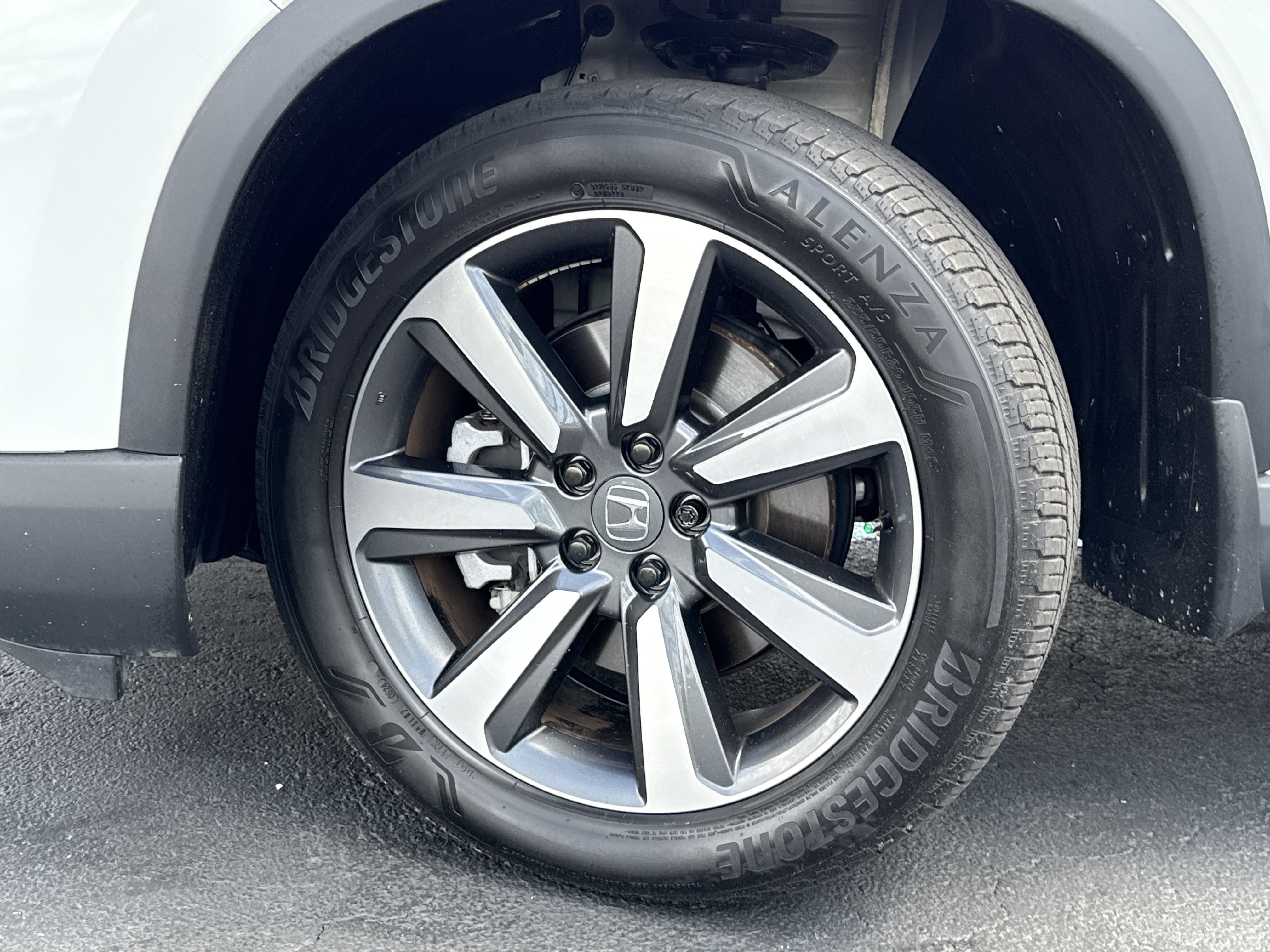 Certified 2024 Honda Pilot Touring image 42
