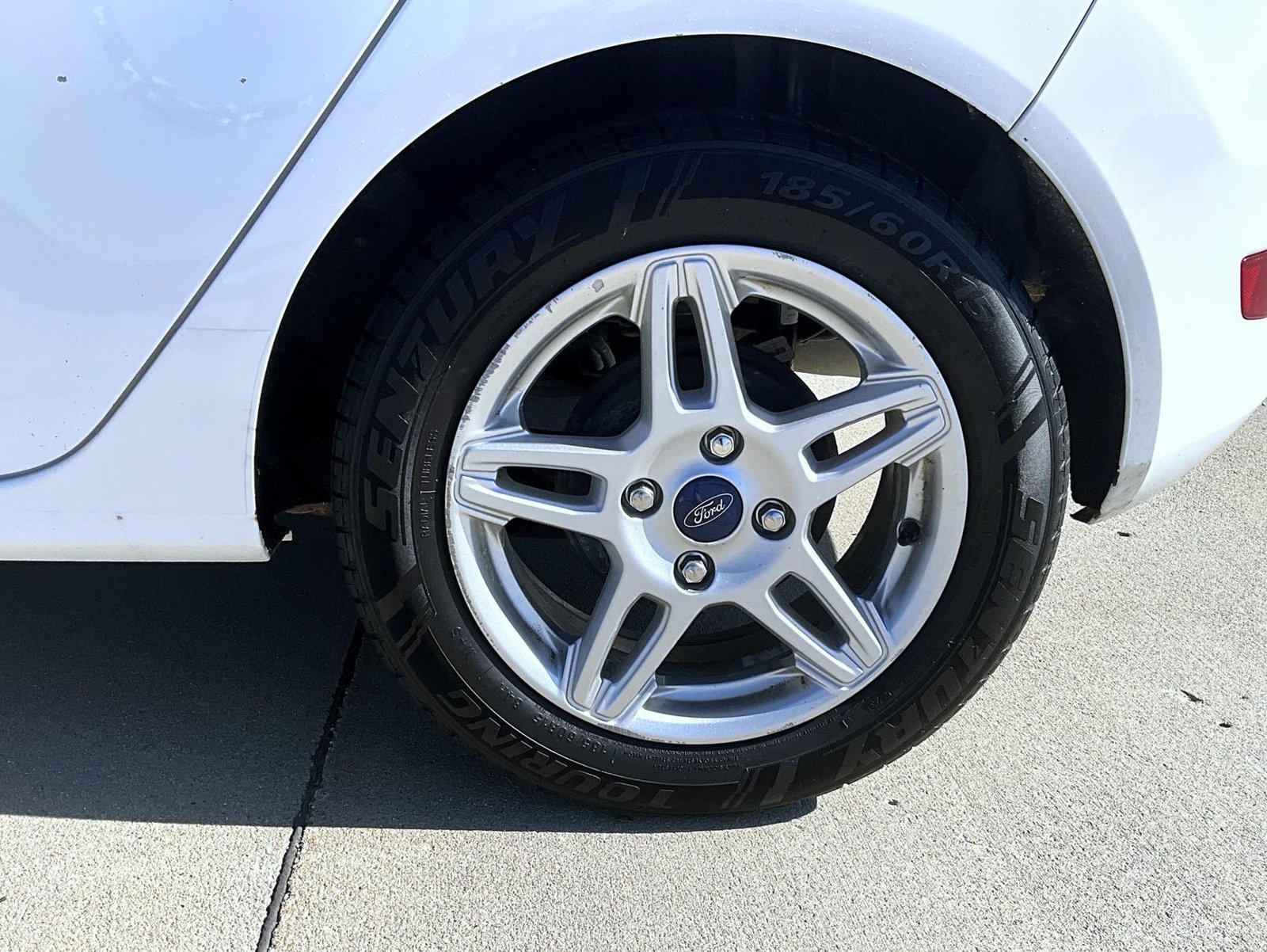 Used 2017 Ford Fiesta SE FWD image 23