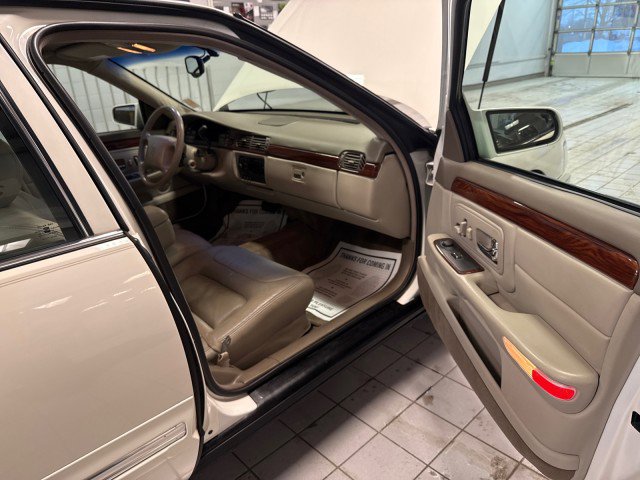 Used 1998 Cadillac De Ville Sedan image 26