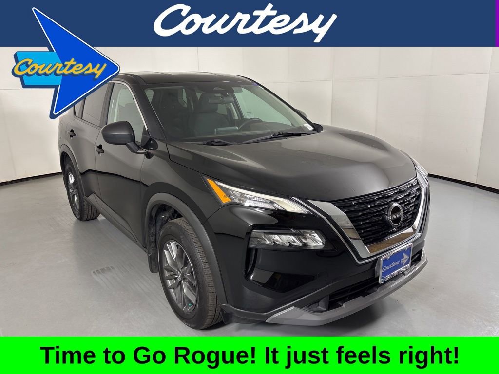 Used 2023 Nissan Rogue S image 1
