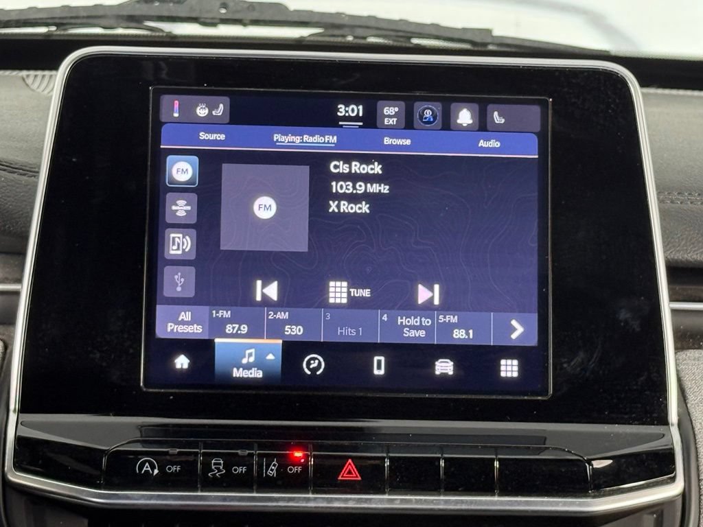 Used 2025 Jeep Compass Latitude AWD/4WD image 18