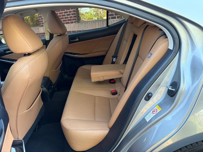 Used 2017 Lexus IS 300 AWD w/ Navigation System Package image 38