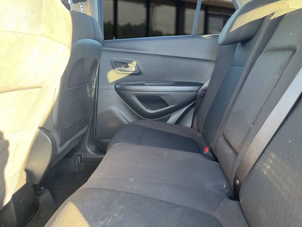 Used 2021 Chevrolet Trax LS w/ Tint and Cruise Package image 30