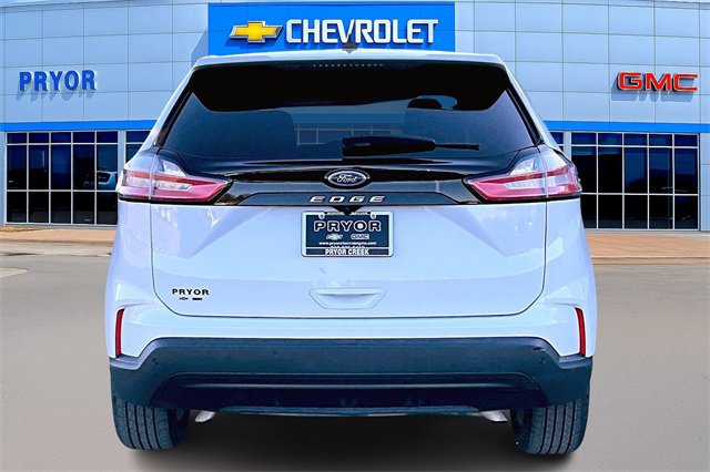 Used 2021 Ford Edge SE image 6