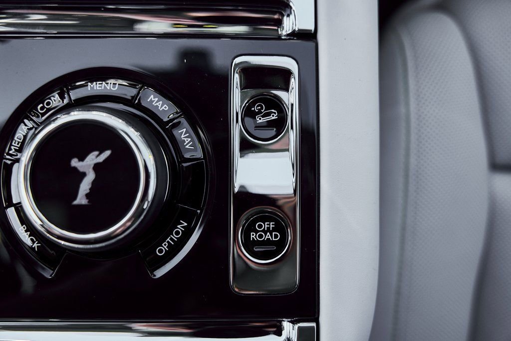 Used 2024 Rolls-Royce Cullinan AWD/4WD image 87