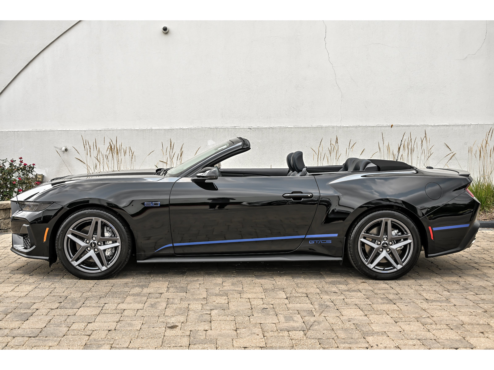 Used 2025 Ford Mustang GT Premium RWD image 11