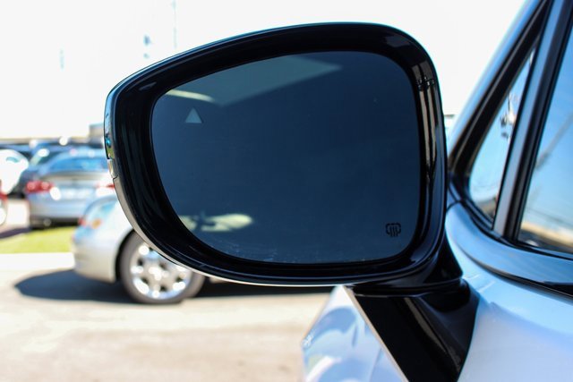 Used 2023 Chrysler Pacifica Limited w/ S Appearance Package image 8