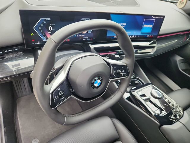 Used 2024 BMW 530i RWD image 10
