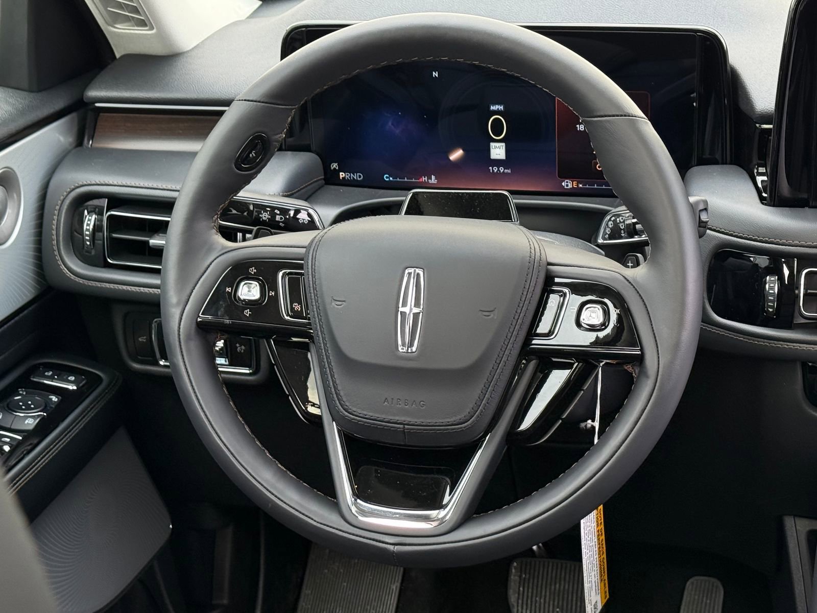 New 2026 Lincoln Aviator Reserve image 21