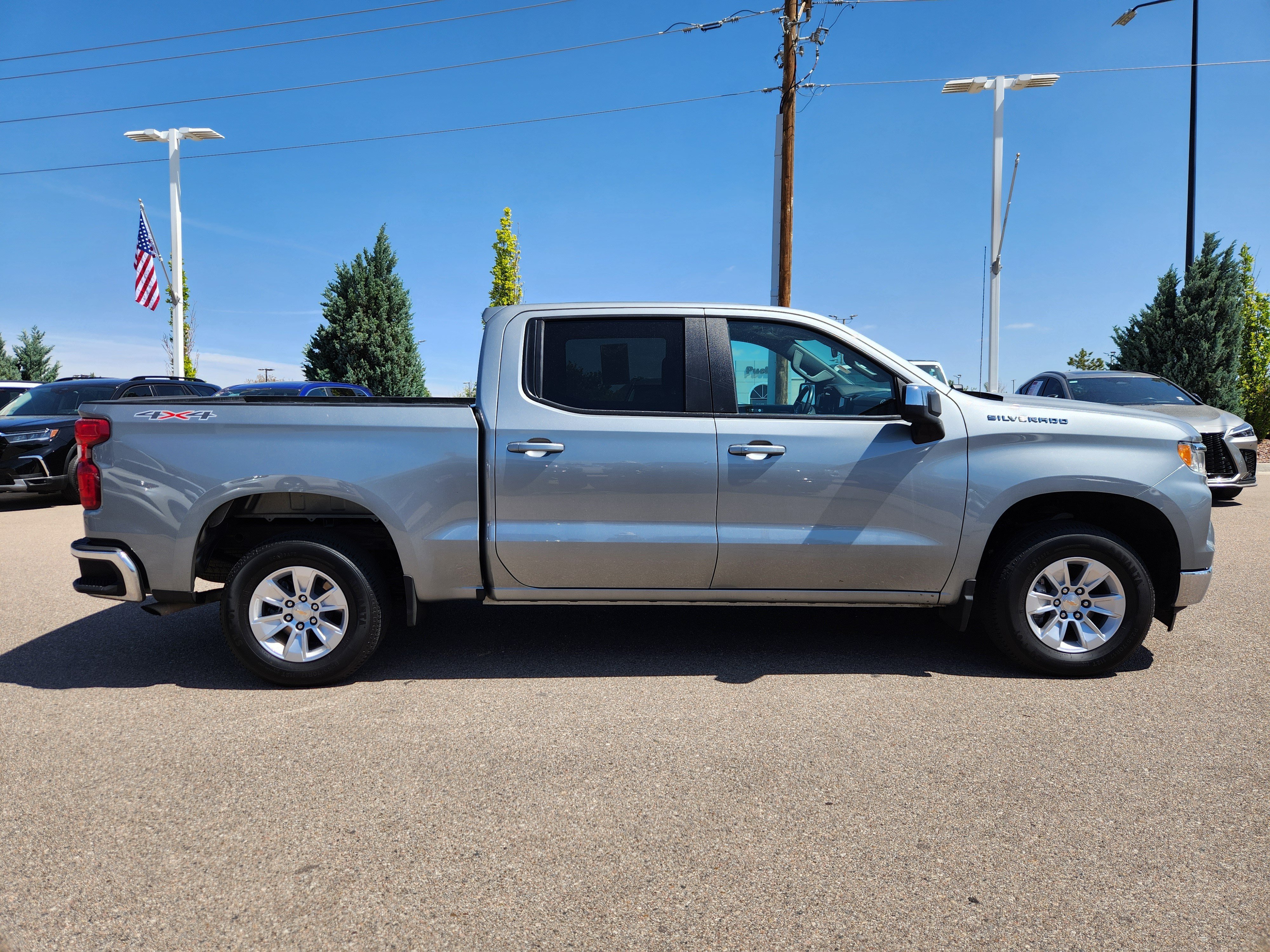 Used 2025 Chevrolet Silverado 1500 LT AWD/4WD image 2