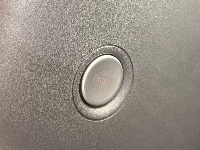 Used 2025 Volkswagen ID.4 Pro RWD image 17
