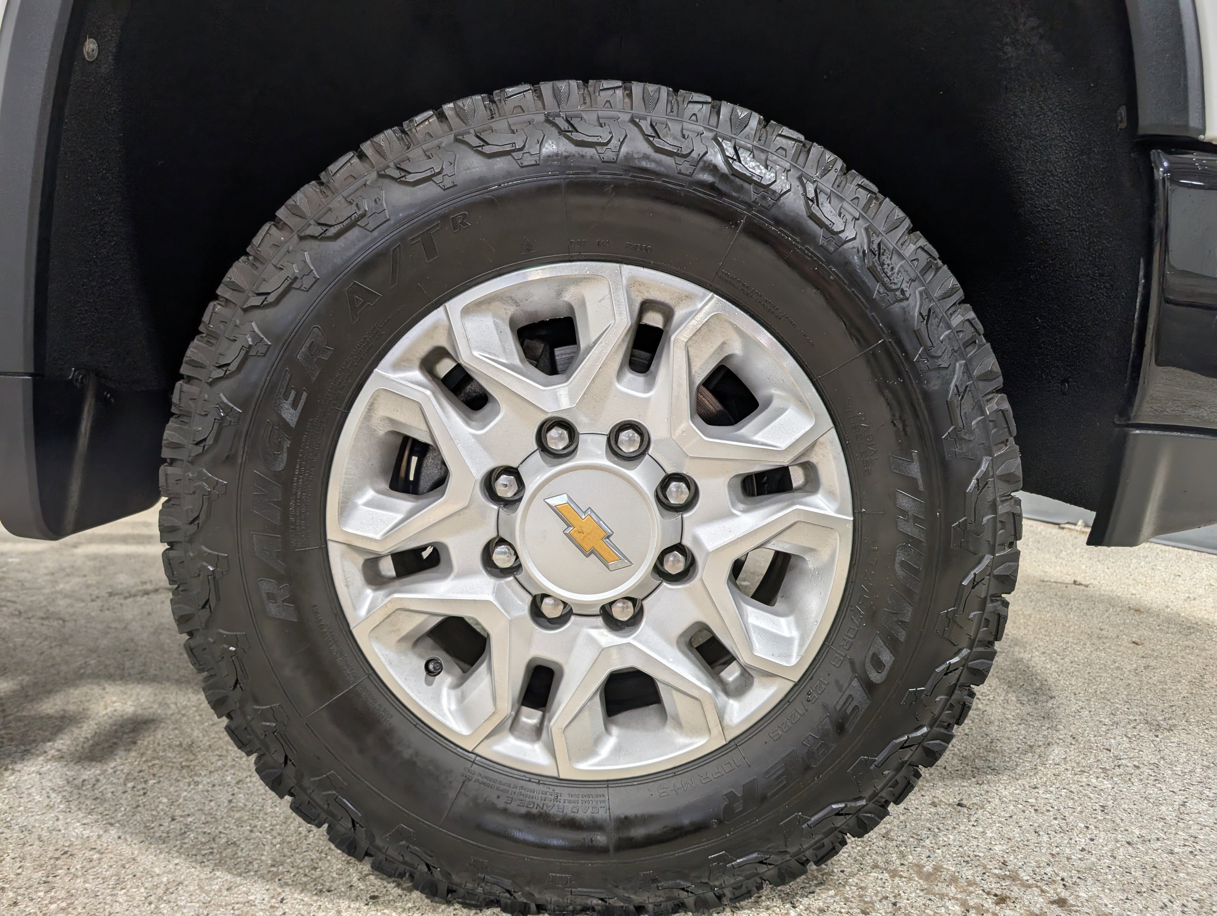 Used 2021 Chevrolet Silverado 2500 Custom w/ Custom Value Package AWD/4WD image 20