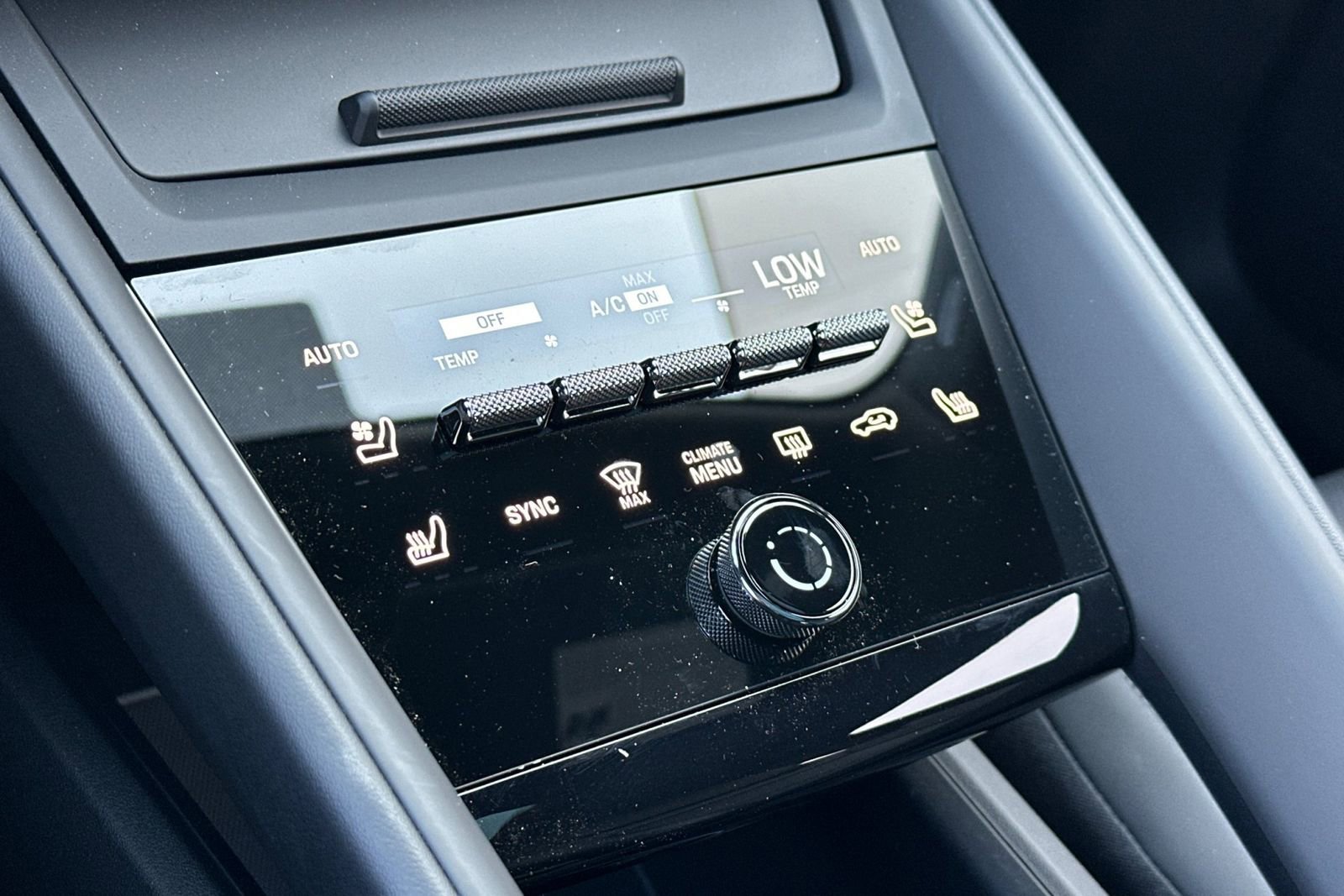 New 2025 Porsche Macan Electric image 22