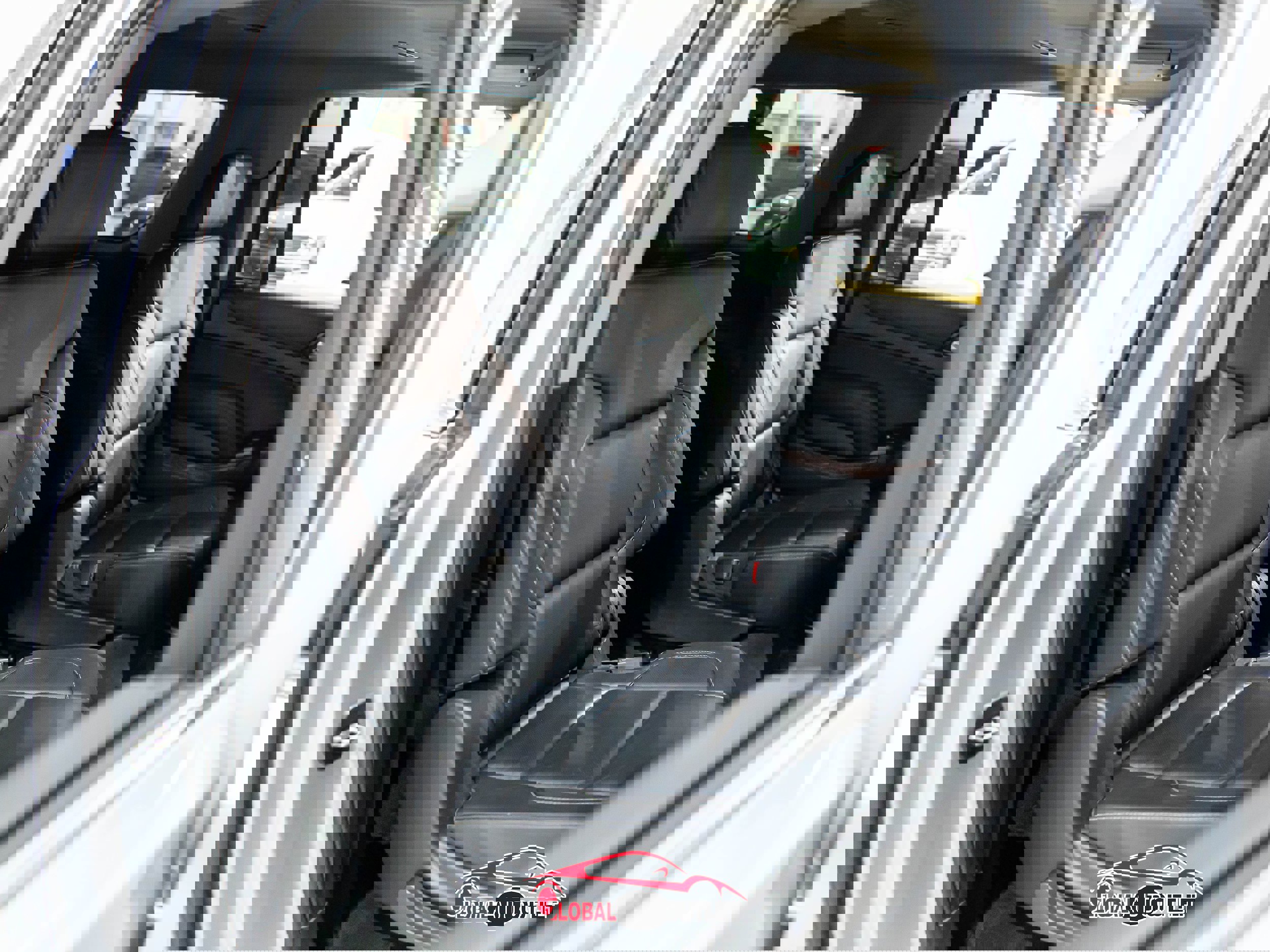 Used 2017 Chevrolet Suburban Premier image 18