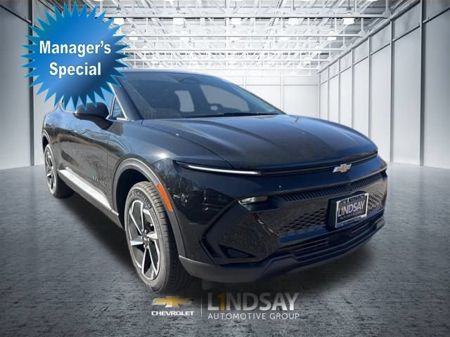 New 2026 Chevrolet Equinox EV LT w/ Comfort Package AWD/4WD image 1